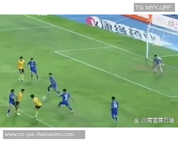 足球推射技巧解析如何在比赛中提升进球效率与准确性