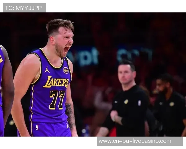 东契奇表现出色但湖人依靠团队配合逆转火箭成功锁定西部第三名